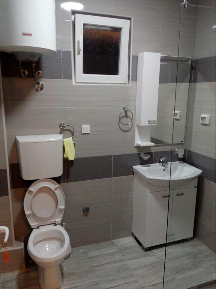 Apartmani M&V 苏托莫雷 外观 照片